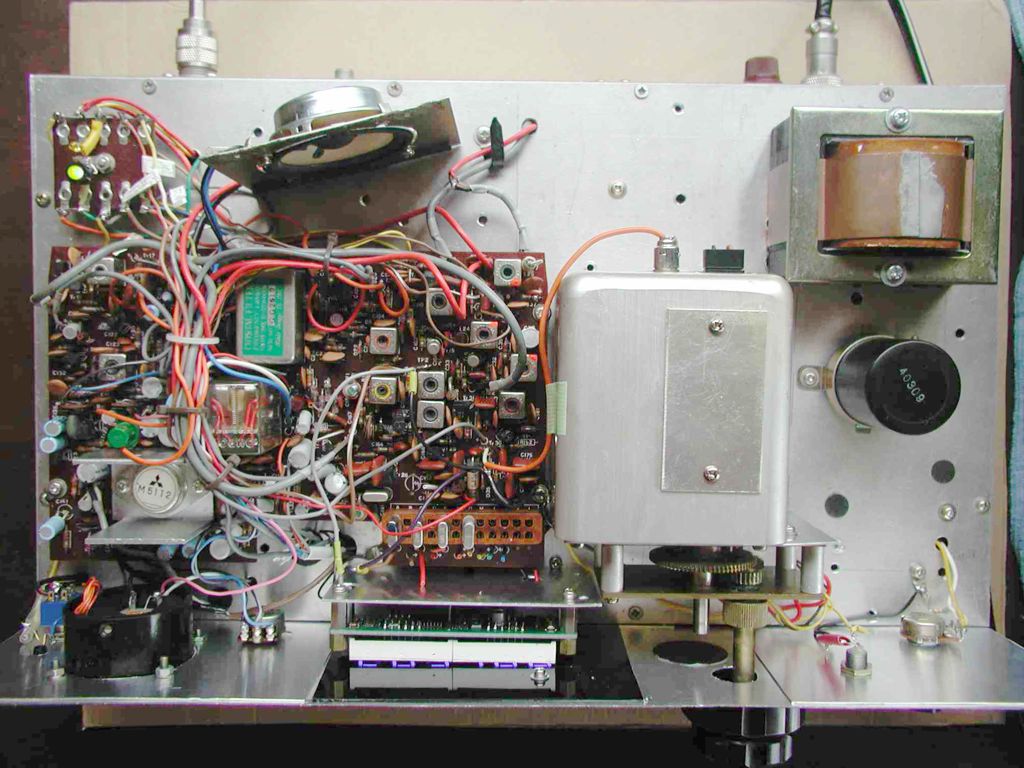 HF AM通信へのお誘い－HF AM同好会 自作真空管送信機と五球